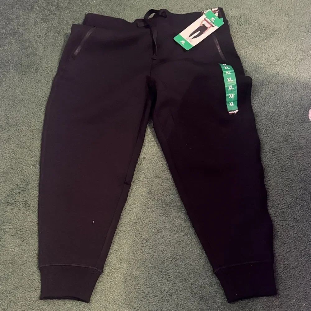 Kirkland Signature Black womens Sweatpants